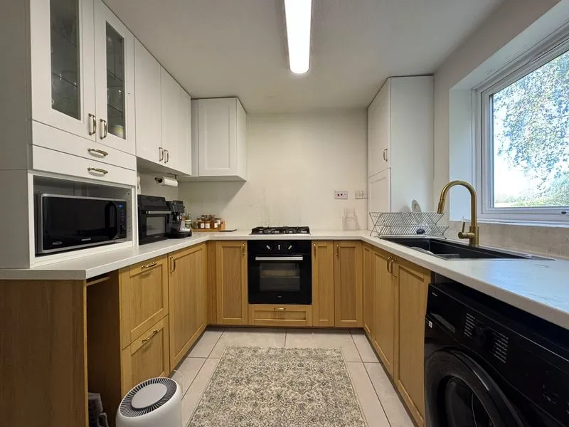 Marsh Road, Luton LU3 2RB, photo 4