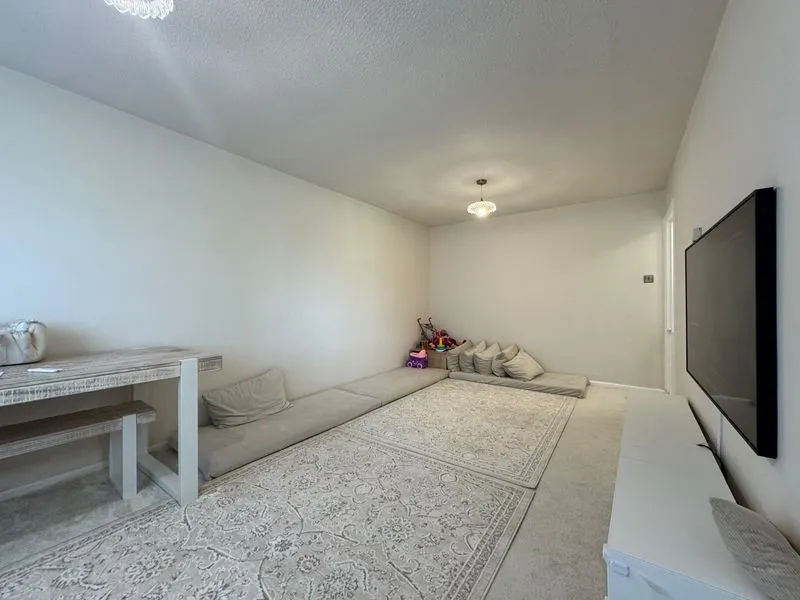 Marsh Road, Luton LU3 2RB, photo 7