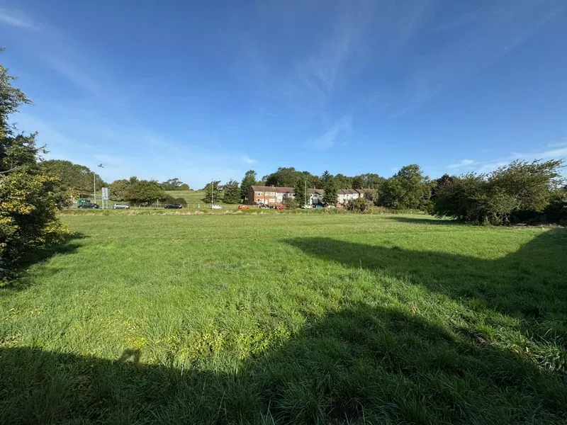 Marsh Road, Luton LU3 2RB, photo 2