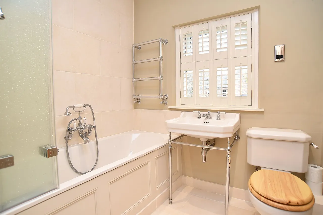 Longland Lane, Whixley, YO26, photo 13