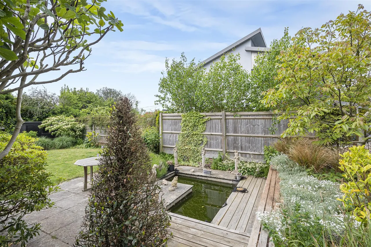 Heathfield Road, Seaford, photo 22