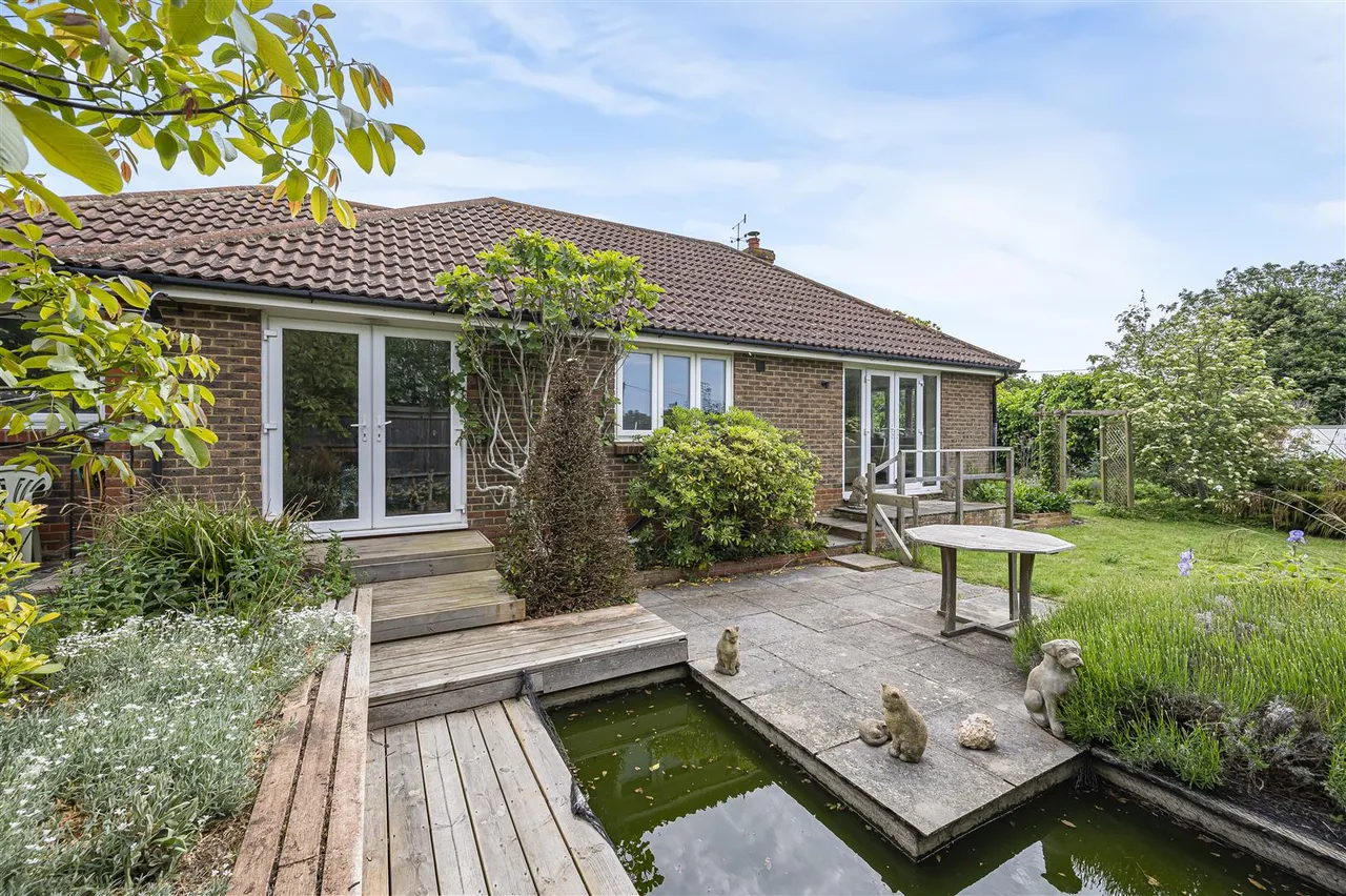 Heathfield Road, Seaford, photo 23