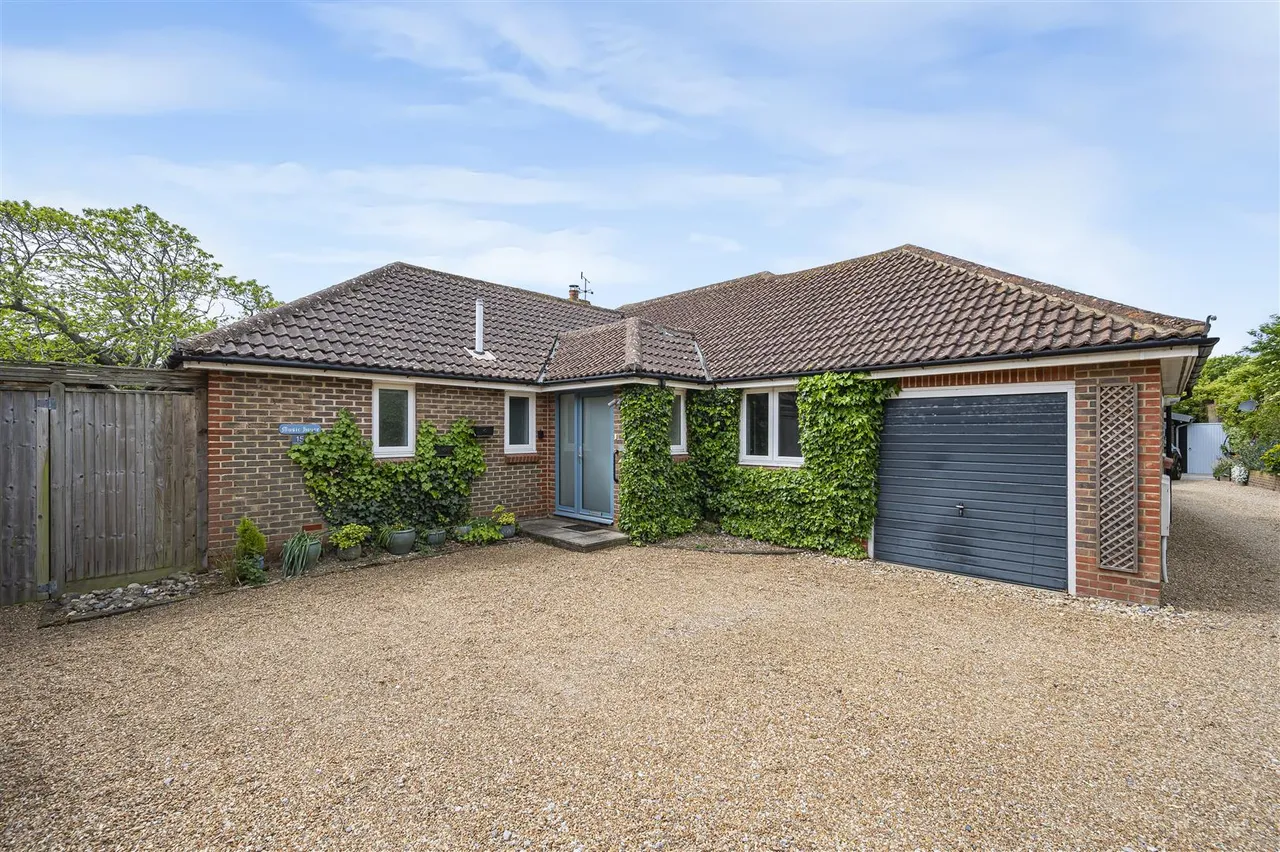 Heathfield Road, Seaford, photo 33