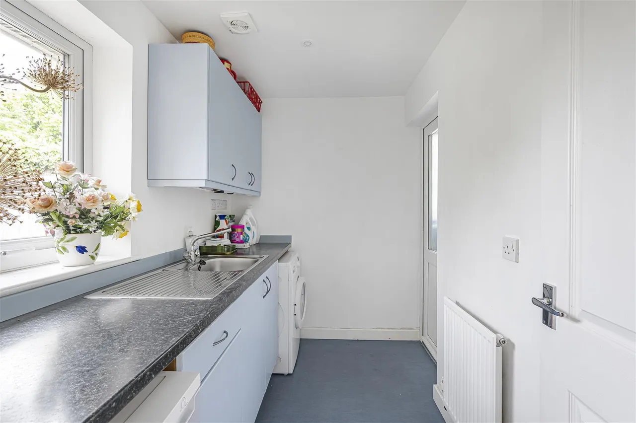Heathfield Road, Seaford, photo 13