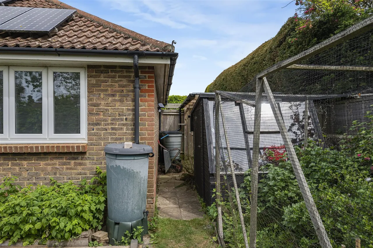 Heathfield Road, Seaford, photo 29
