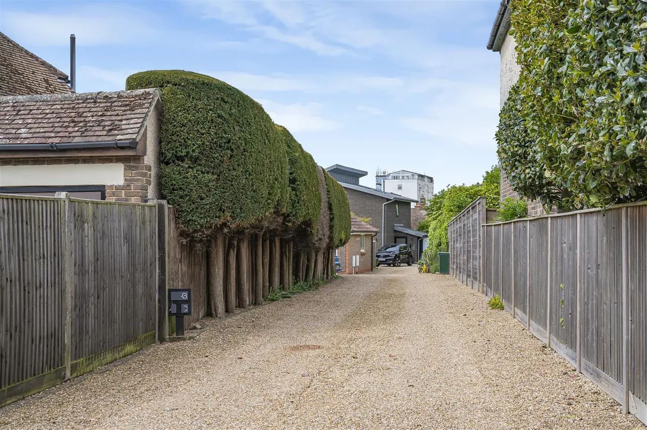 Heathfield Road, Seaford, photo 34