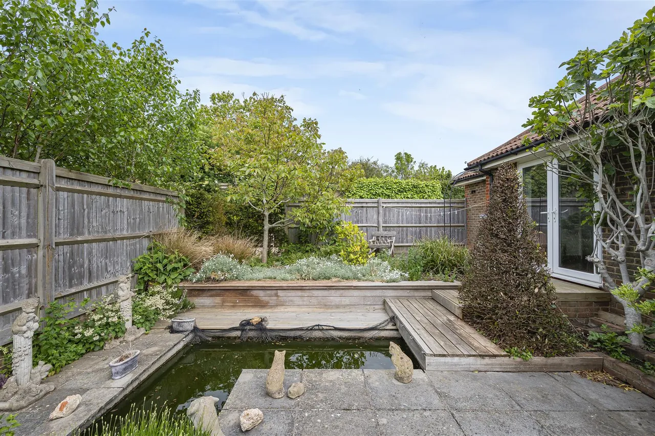Heathfield Road, Seaford, photo 24
