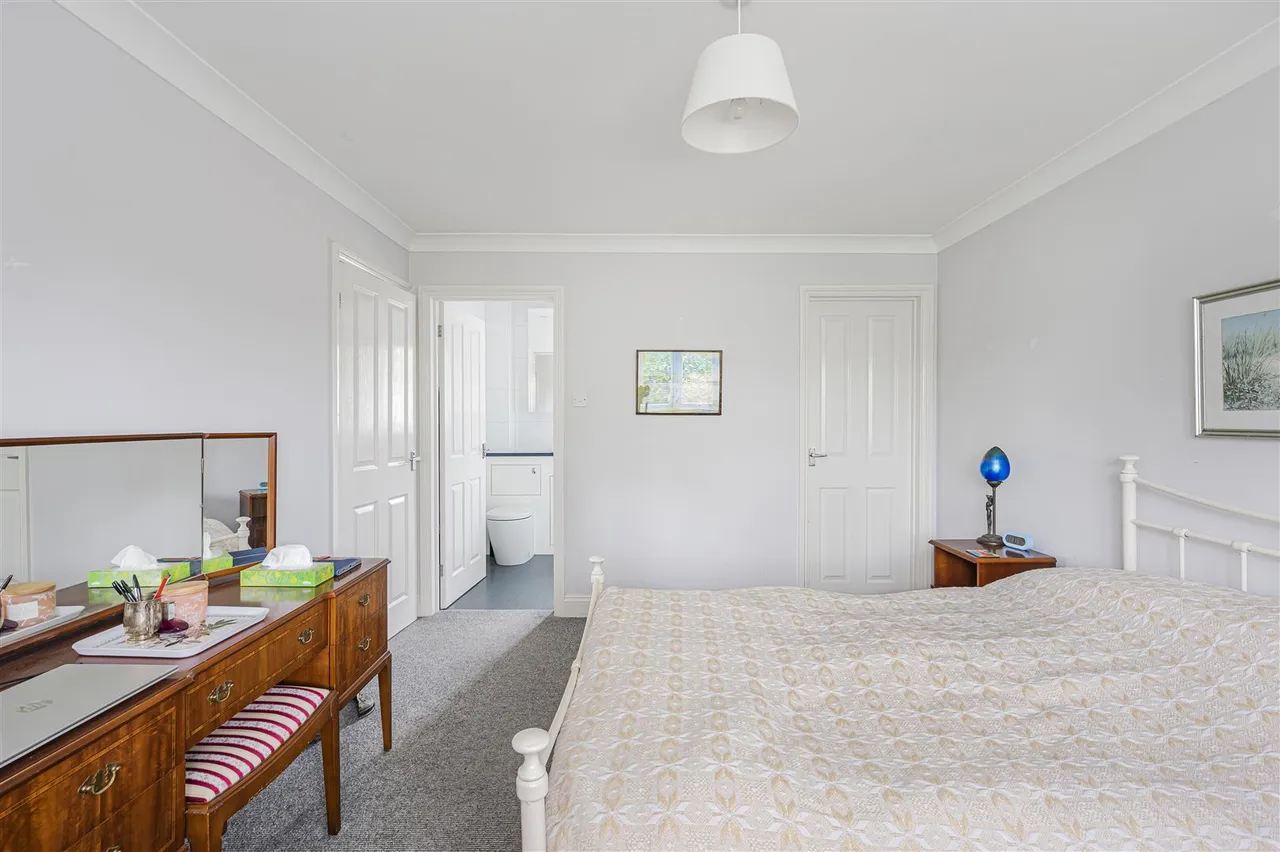 Heathfield Road, Seaford, photo 15