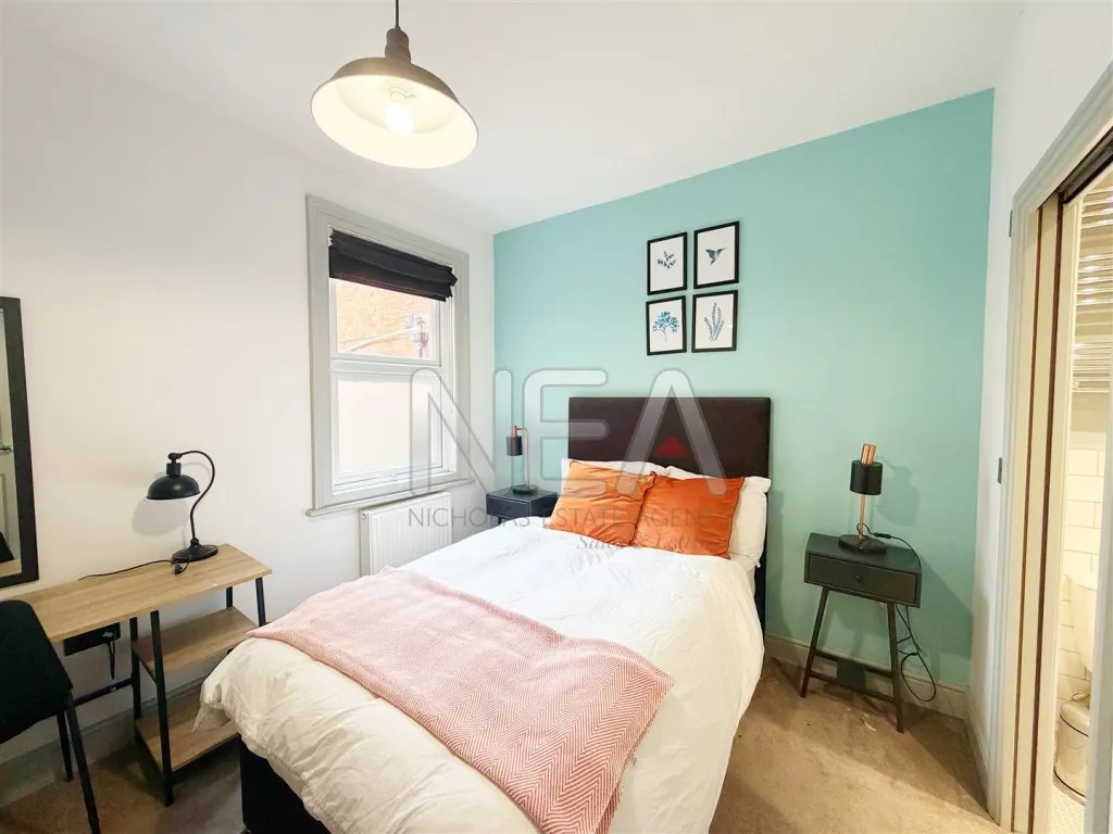 1 bed room to rent, Vastern Road, Reading