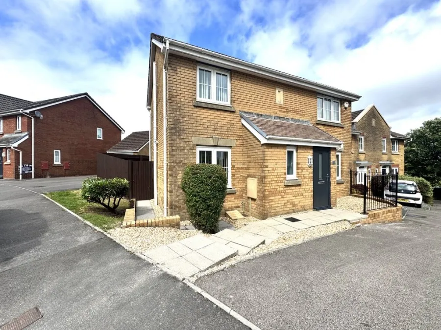 3 bed house for sale, Mountain Rise, Heolgerrig