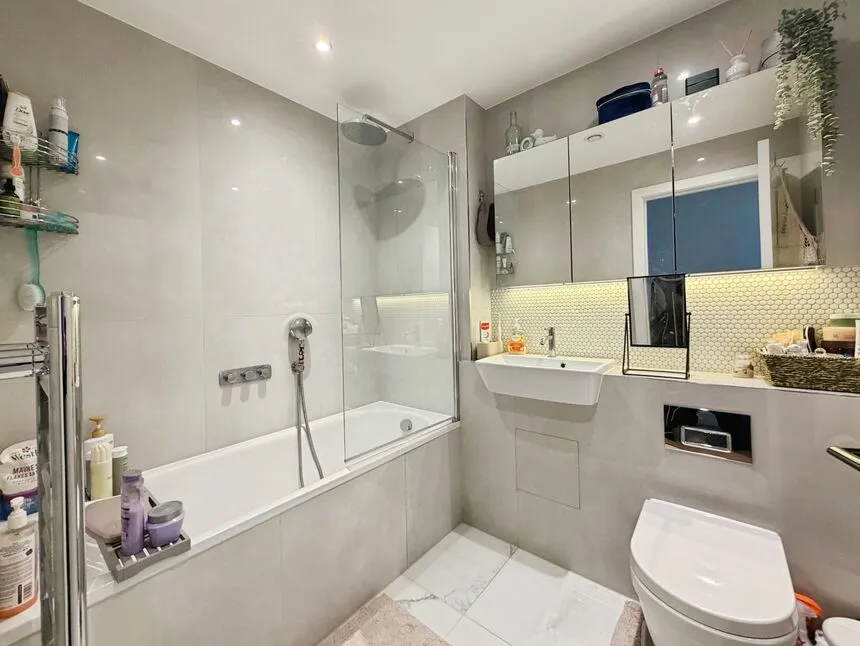 Cassio Road, Watford, Hertfordshire, WD18, photo 10