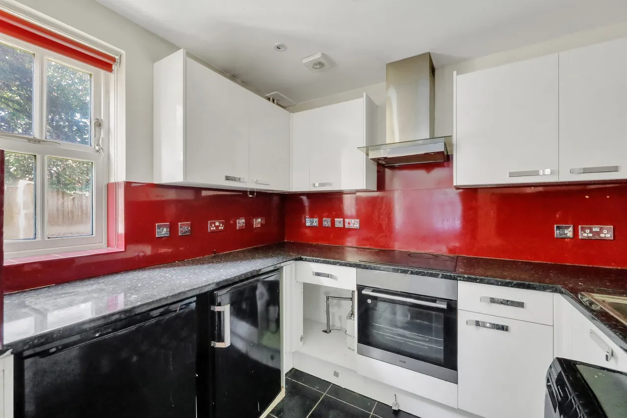 Flat 1 Haydock Lodge, 1 Church Paddock Court, Wallington, SM6 7AE, photo 6