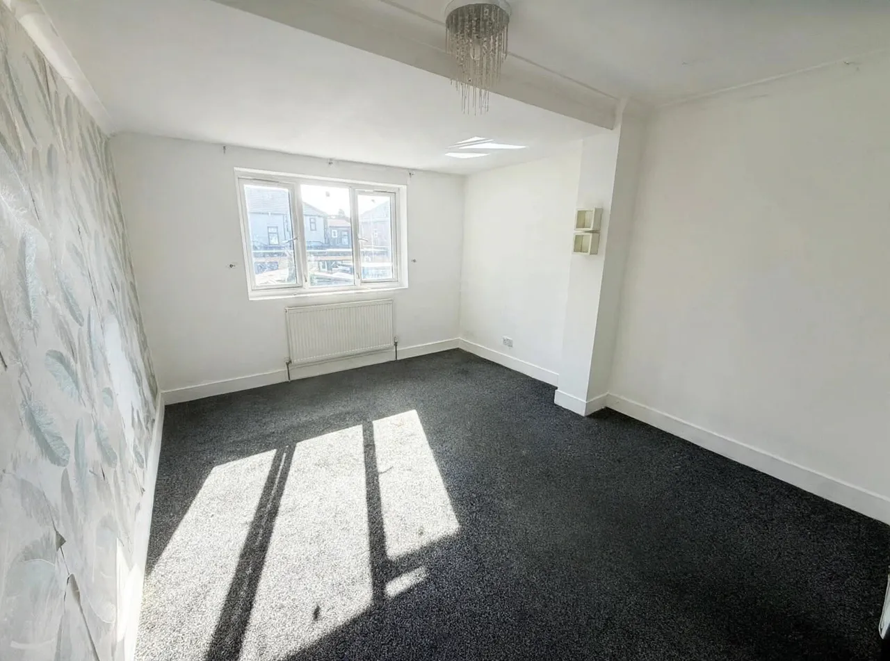 Aldborough Road South, Ilford, IG3, photo 4