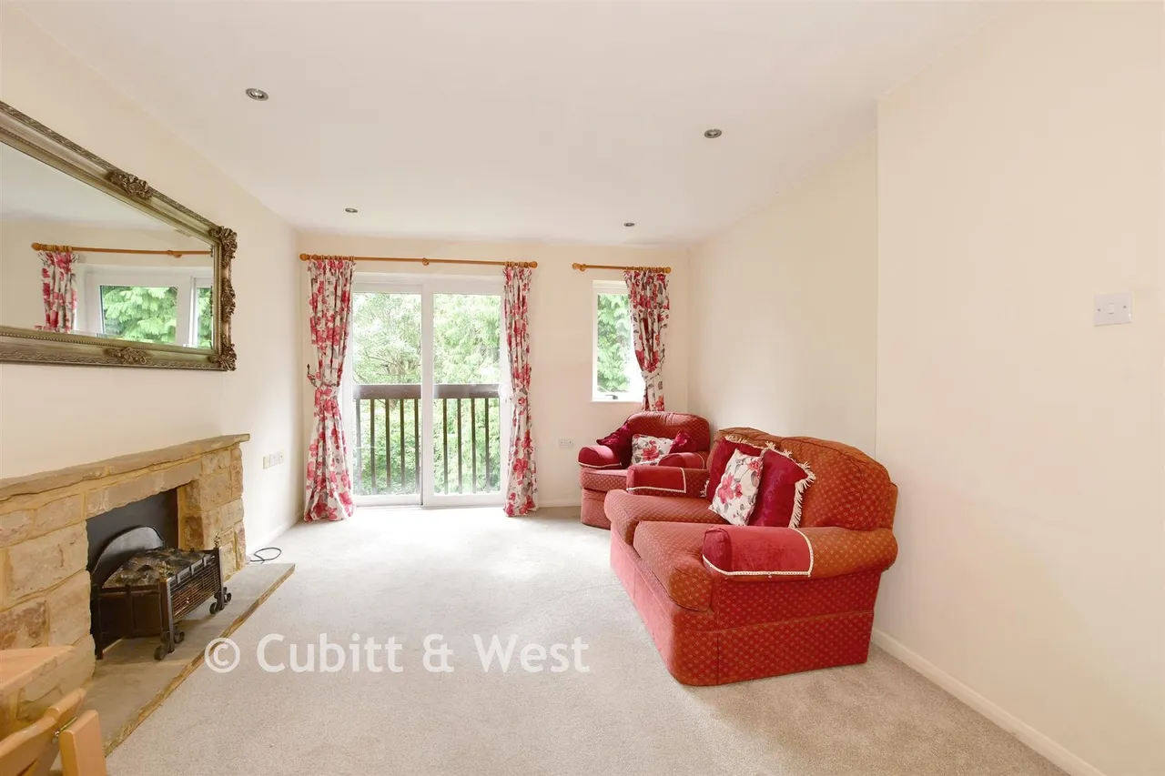 Fairfield Road, East Grinstead, RH19, photo 4