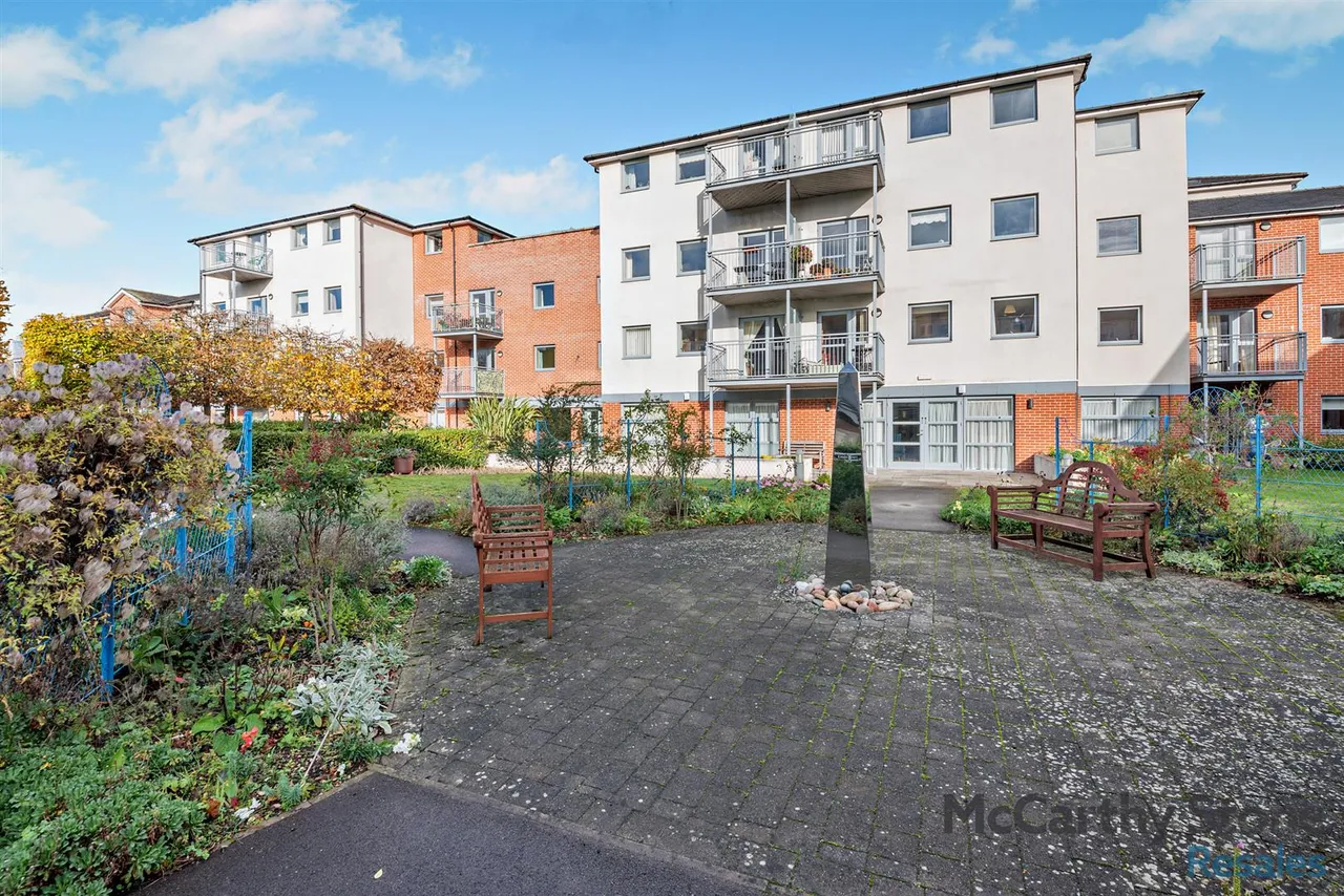 New Road, Basingstoke, RG21, photo 20