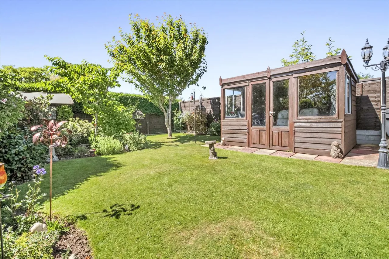 Cuckfield Crescent, Salvington, Worthing, photo 13