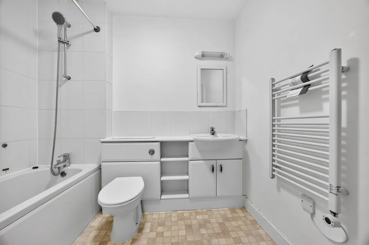 Dorchester Court, Camberley, GU15, photo 15