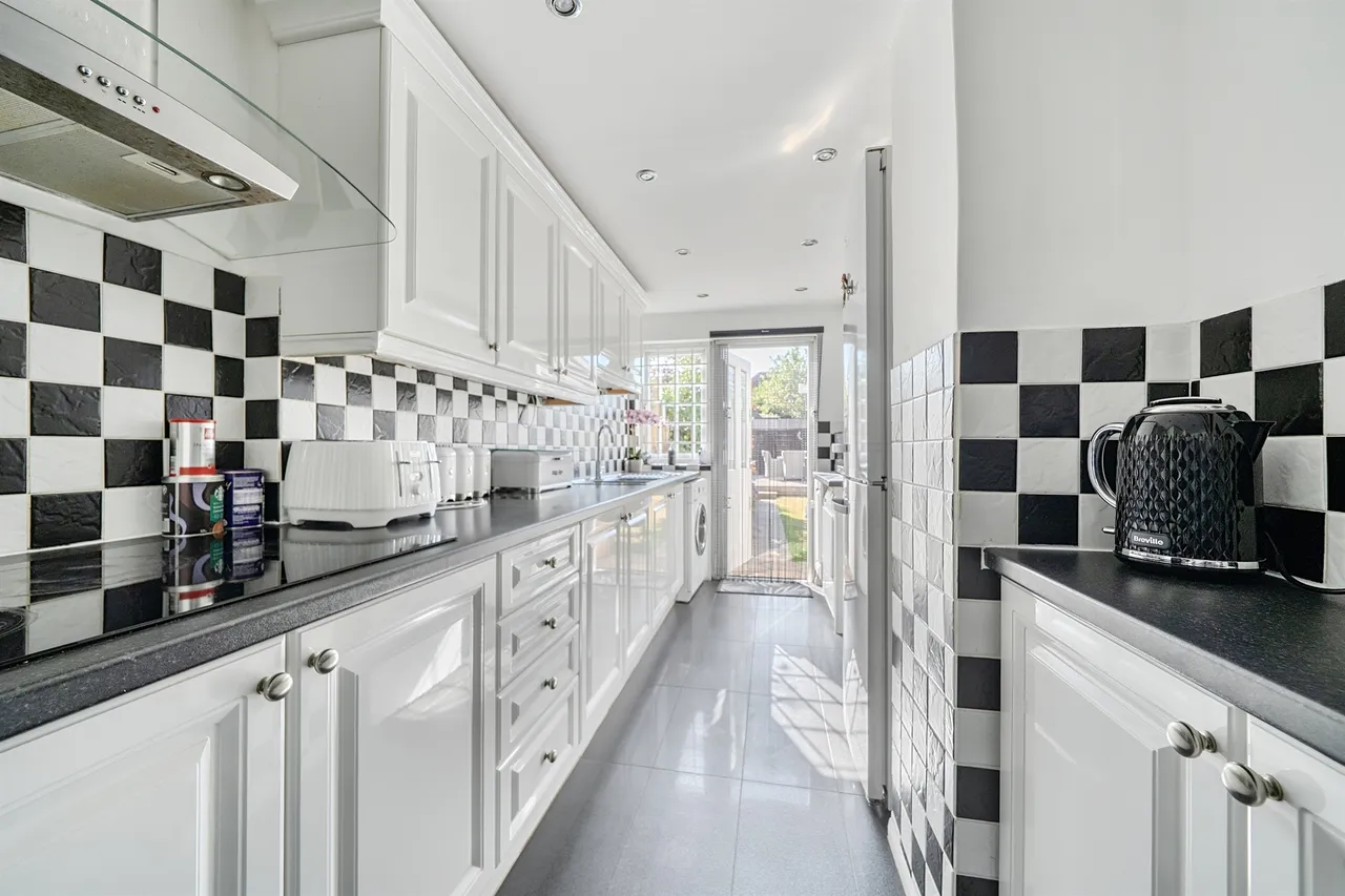 Great Cambridge Road, Enfield, EN1, photo 6