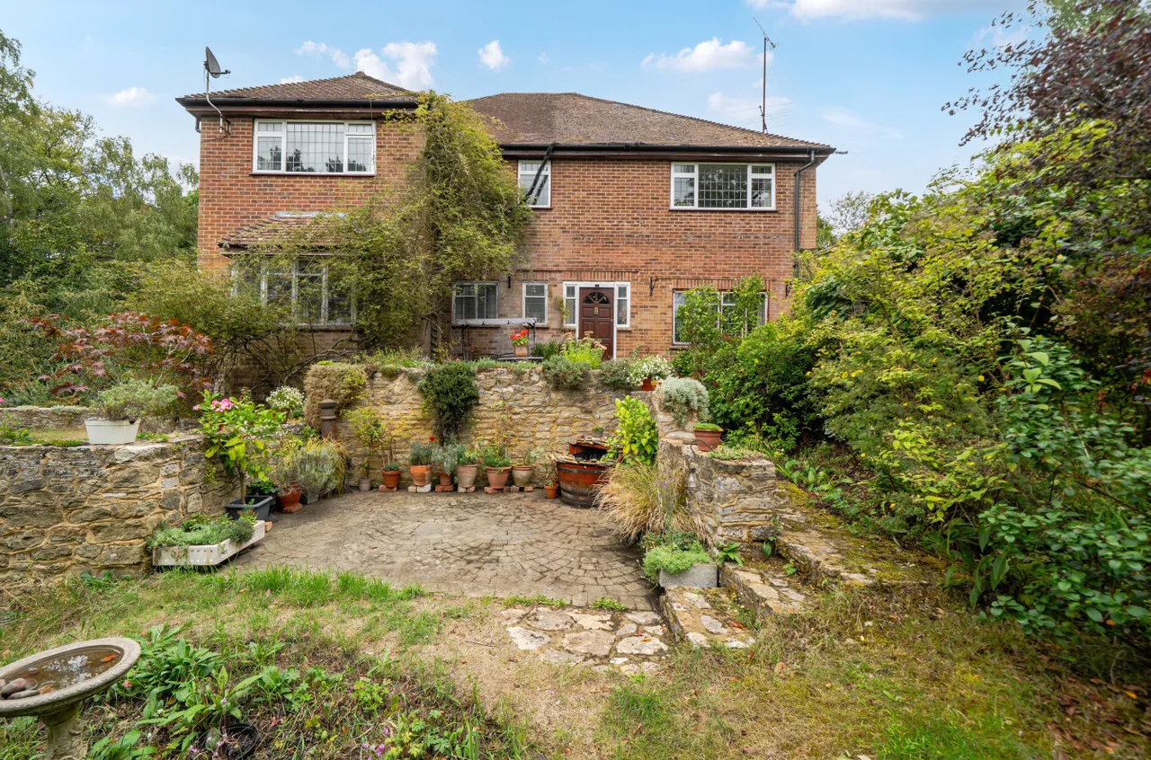 Monks Well, Farnham, Surrey, GU10 1RH, photo 3