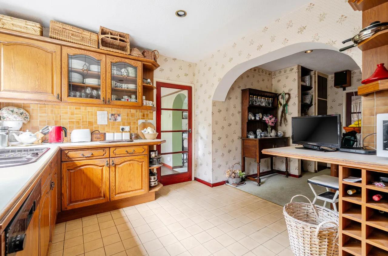 Monks Well, Farnham, Surrey, GU10 1RH, photo 7
