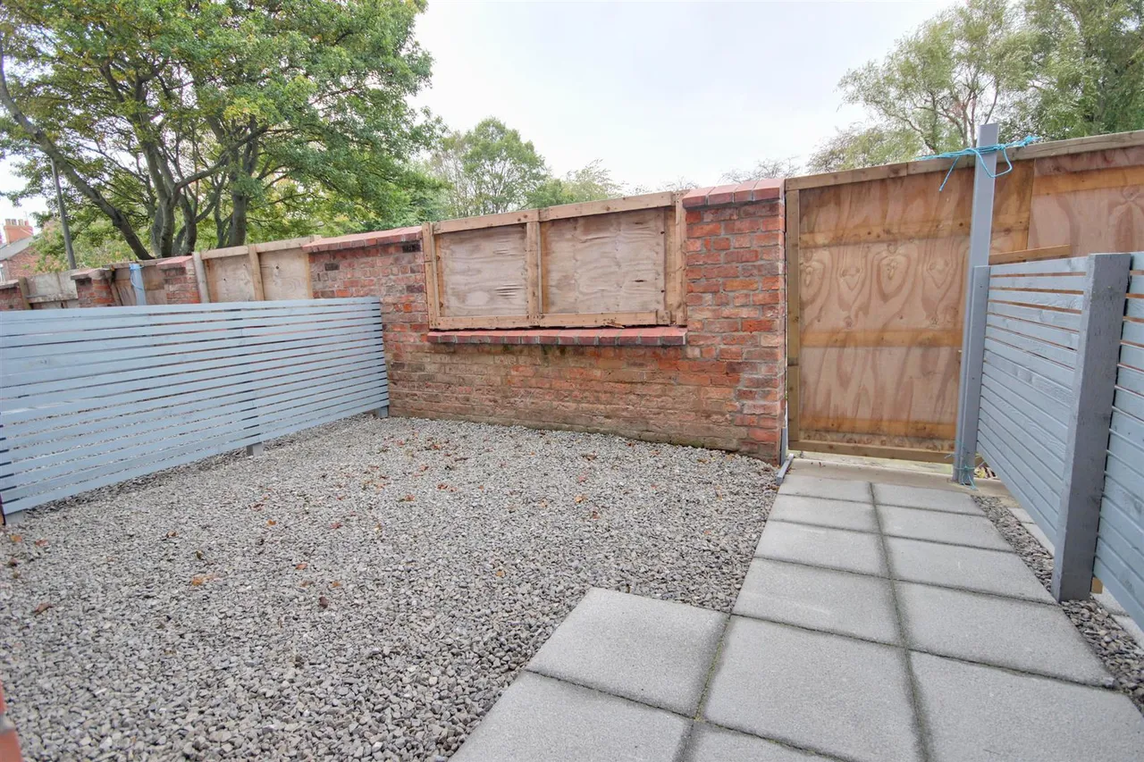 St. Nicholas Road, Beverley, photo 13