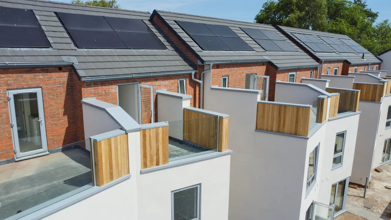 3 bed property for sale — St. Nicholas Road, Beverley