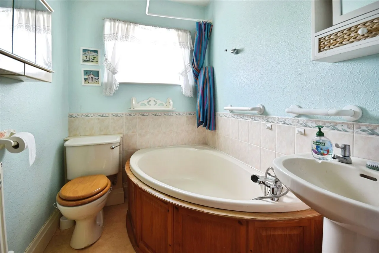 Exeter Road, Exmouth, EX8, photo 9