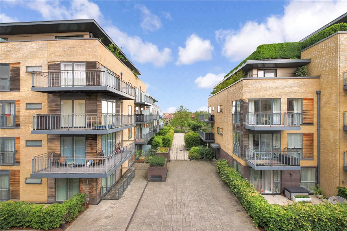 2 bed flat to rent, Kingsley Walk, CB5