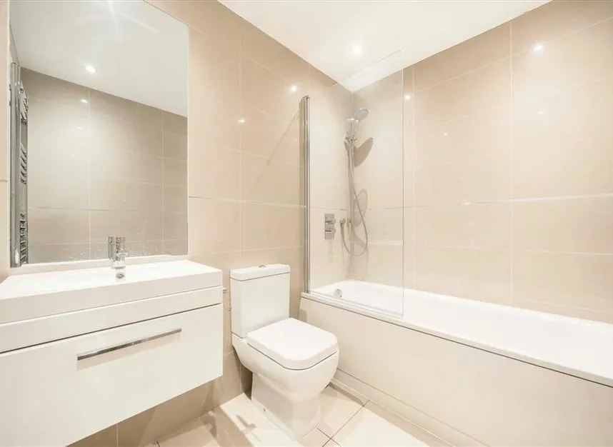 New Cross Road, New Cross, SE14, photo 6
