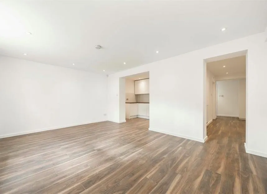 New Cross Road, New Cross, SE14, photo 2