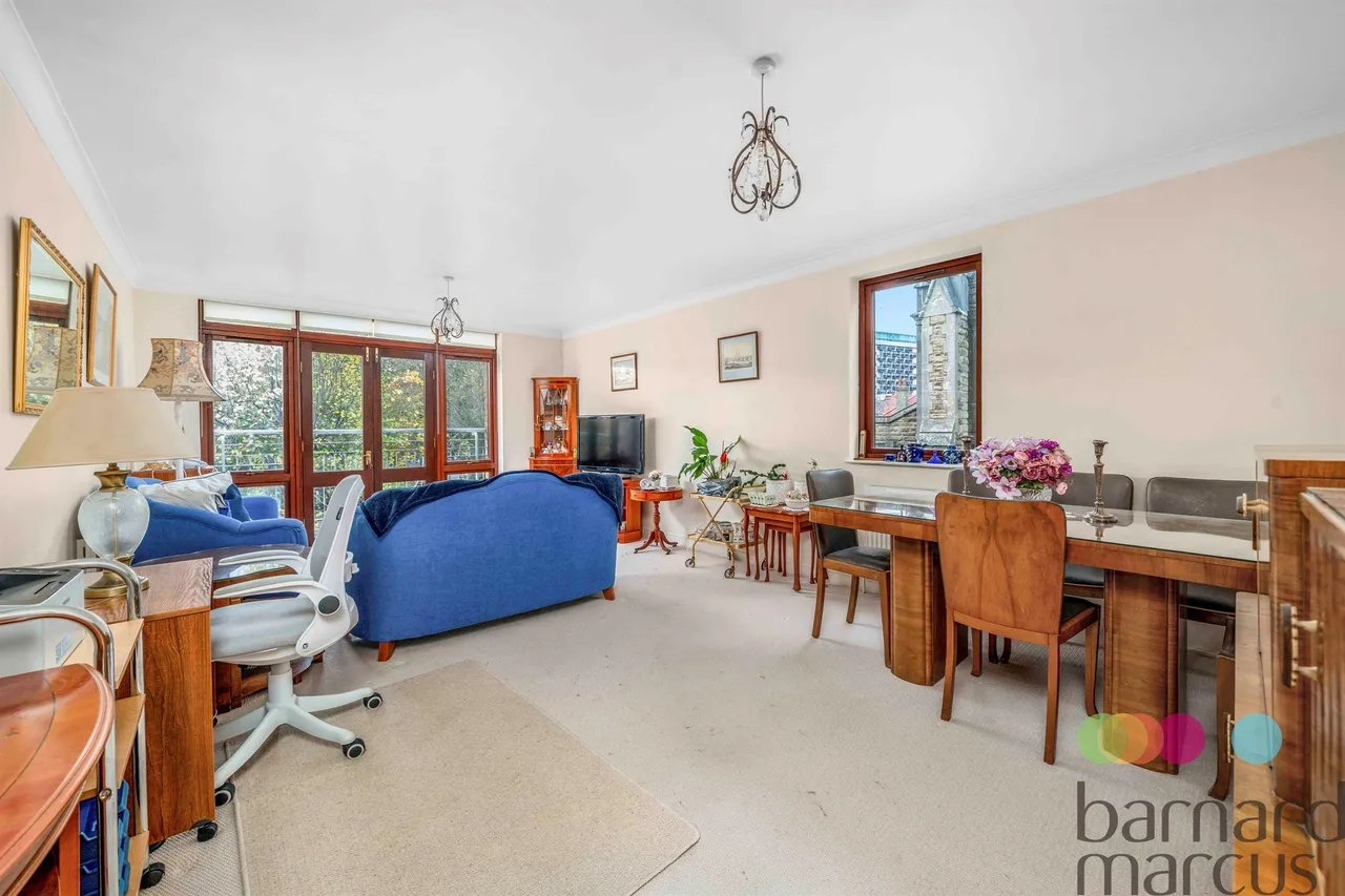 Hamilton Square, London, N12, photo 13