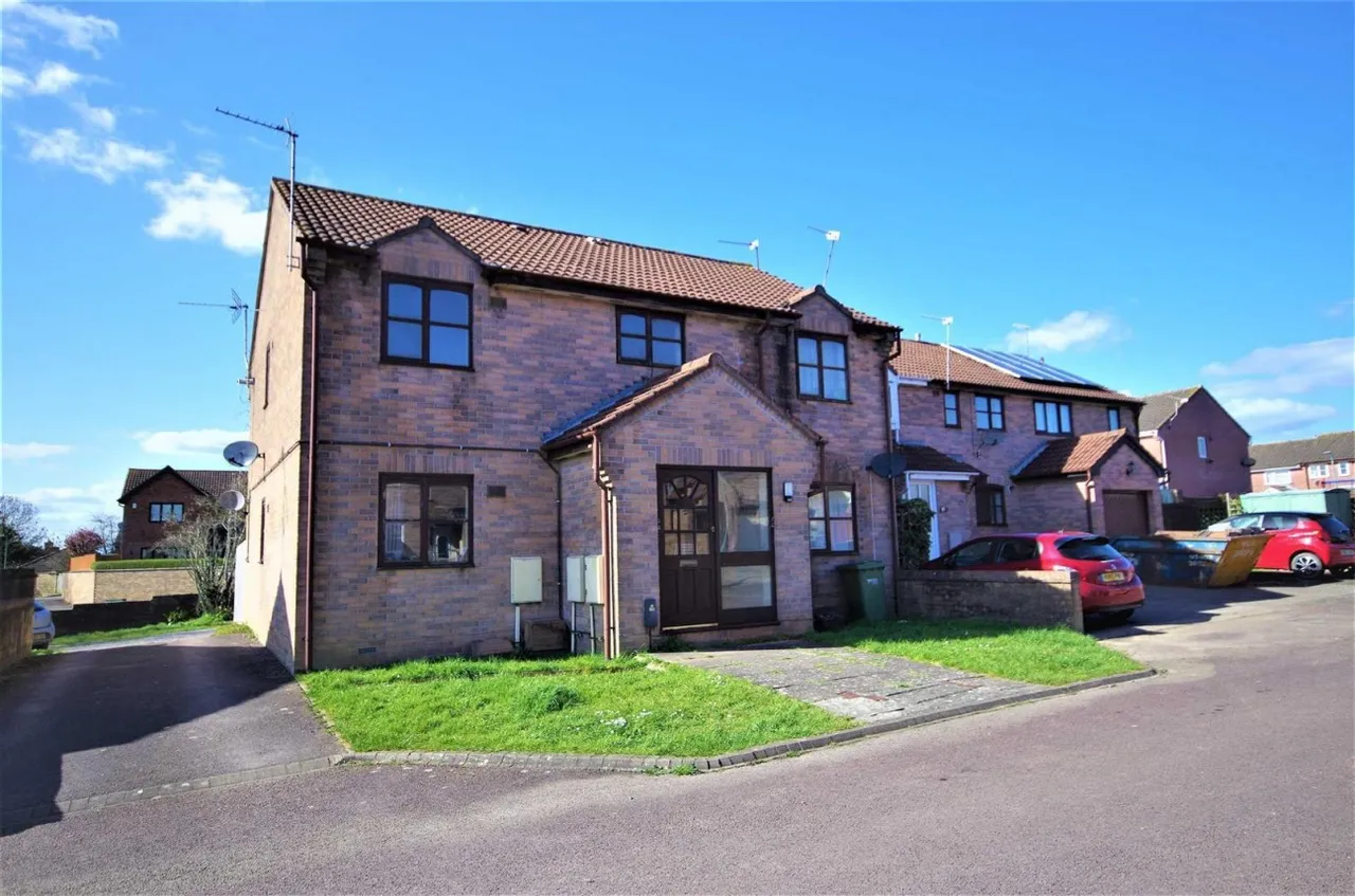 1 bed flat to rent, The Brambles, Berkeley, GL13