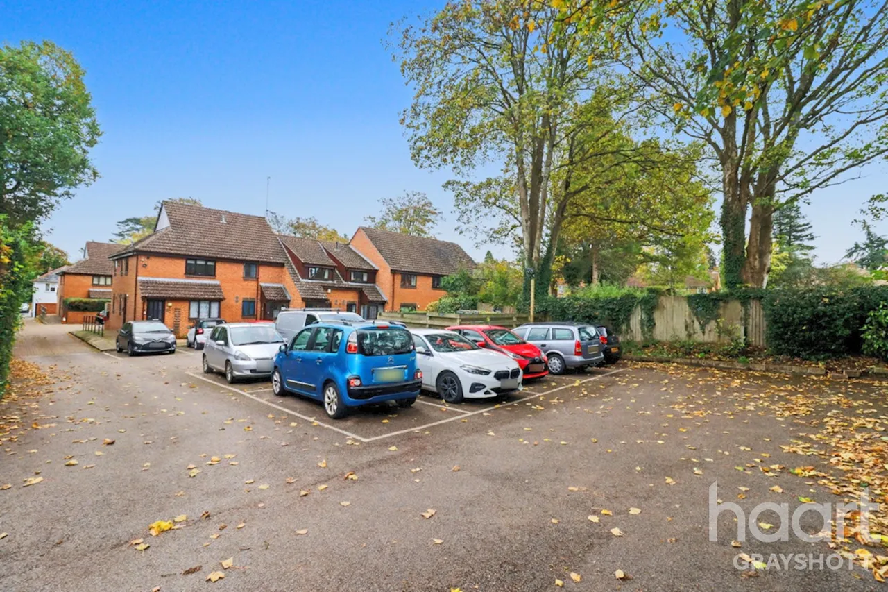 Candleford Gate, Liphook, GU30, photo 10