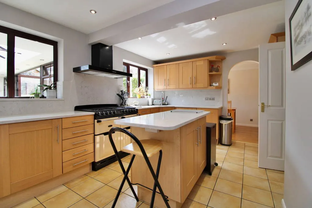 Wilson Close, RUGBY, Warwickshire, CV22 7SU, photo 2