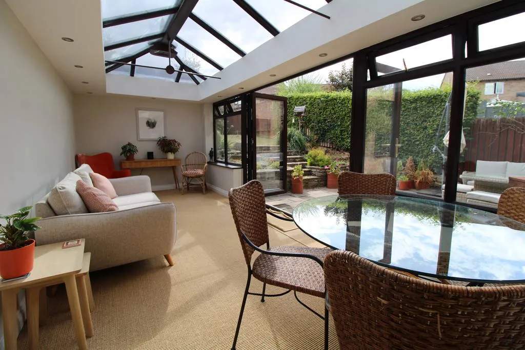 Wilson Close, RUGBY, Warwickshire, CV22 7SU, photo 5