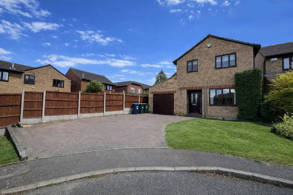 4 bed house for sale — Wilson Close, RUGBY, Warwickshire, CV22 7SU