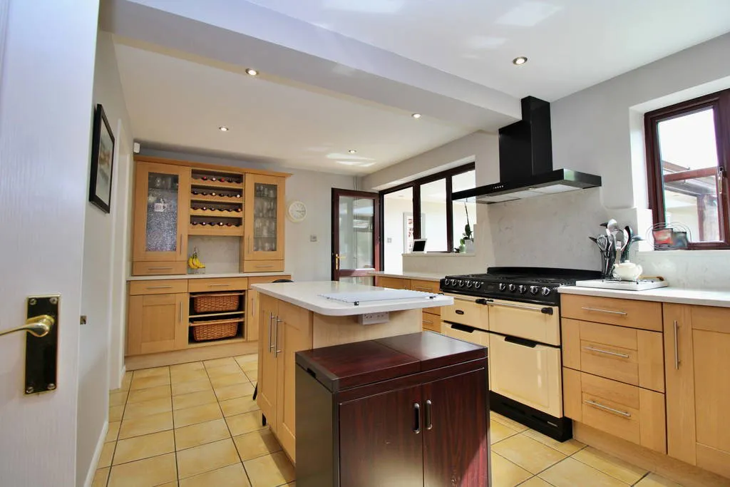 Wilson Close, RUGBY, Warwickshire, CV22 7SU, photo 22