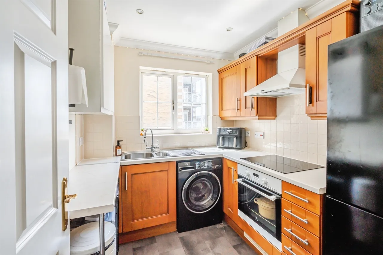 Golden Gate Way, Eastbourne, BN23, photo 11