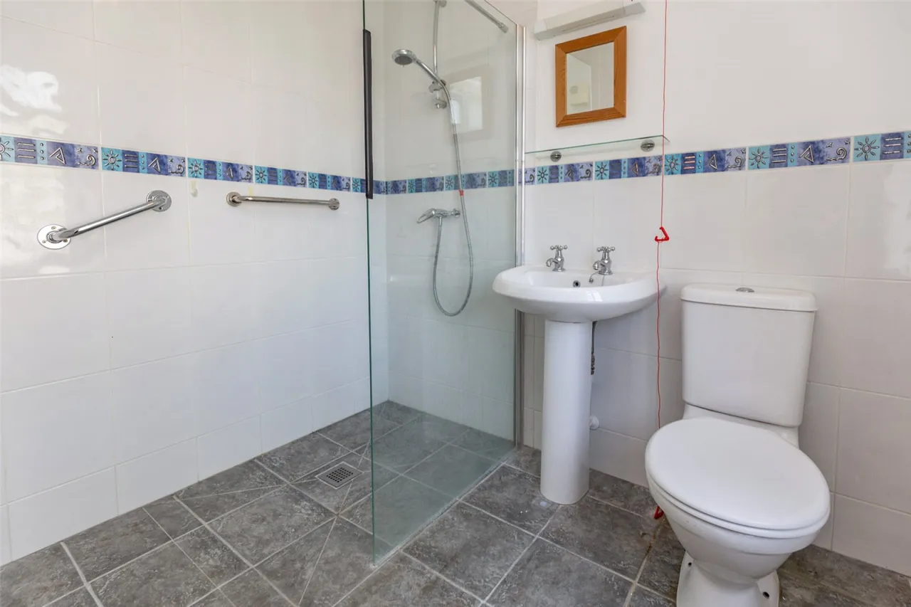 Henleaze Road, Bristol, BS9, photo 10