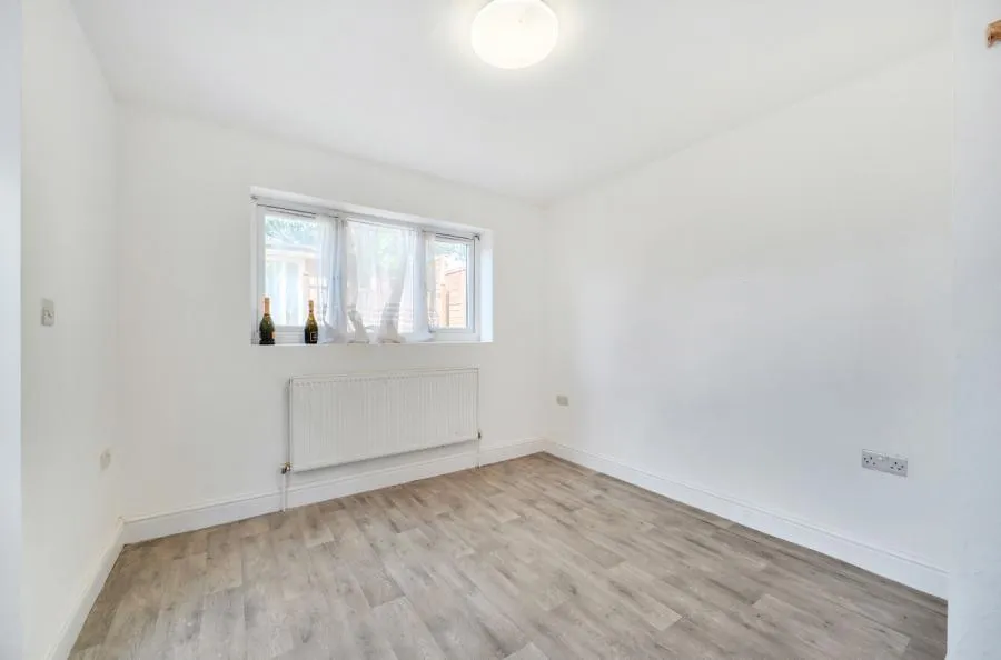 Sheringham Avenue, Manor Park, E12, photo 8