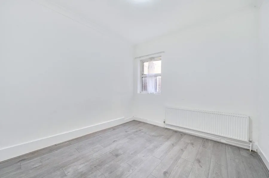 Sheringham Avenue, Manor Park, E12, photo 15