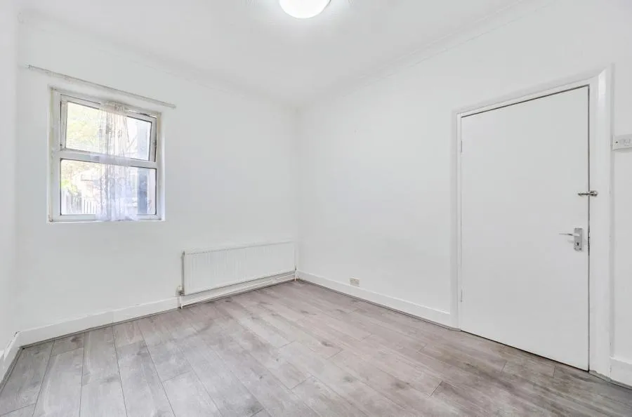 Sheringham Avenue, Manor Park, E12, photo 7