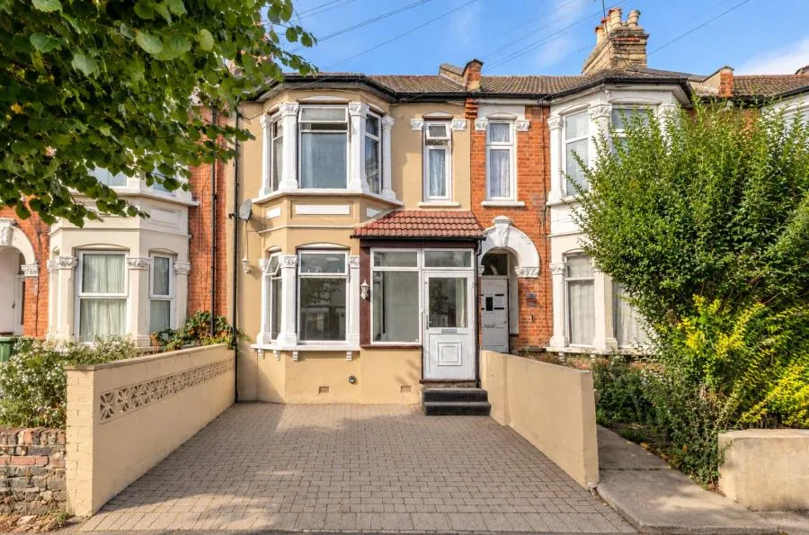 4 bed house for sale, Sheringham Avenue, Manor Park, E12