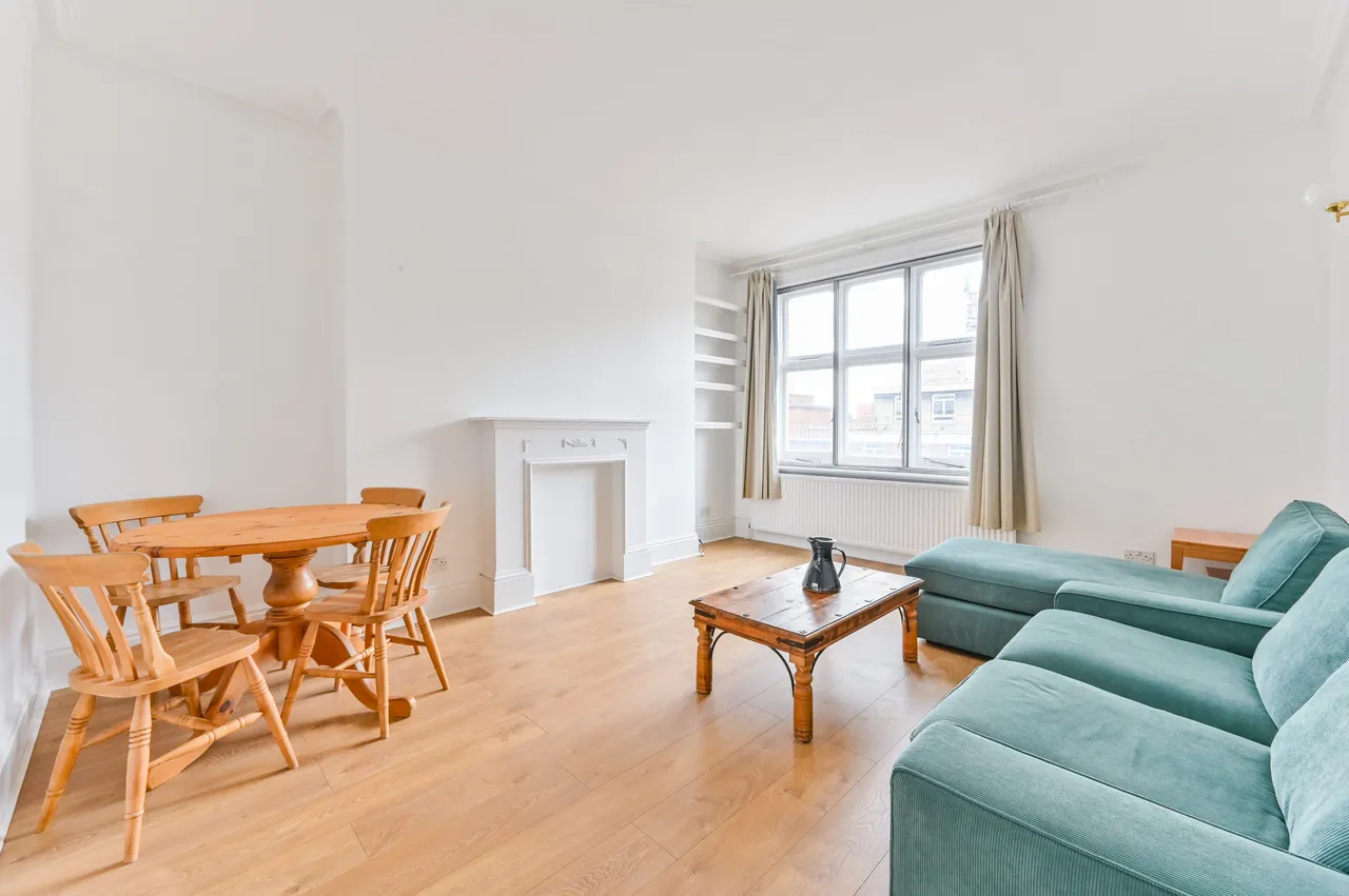 9 Russell Square Mansions, 122 Southampton Row, London, photo 2