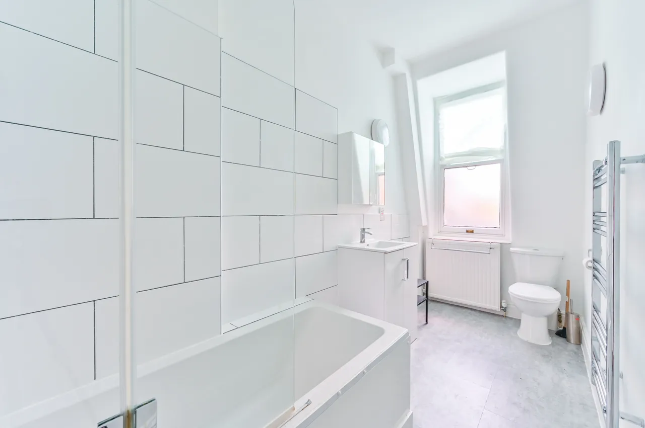 9 Russell Square Mansions, 122 Southampton Row, London, photo 5