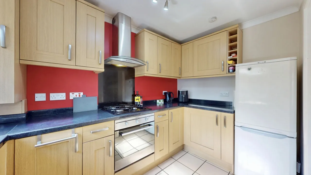Buckingham Avenue, Perivale, UB6, photo 6