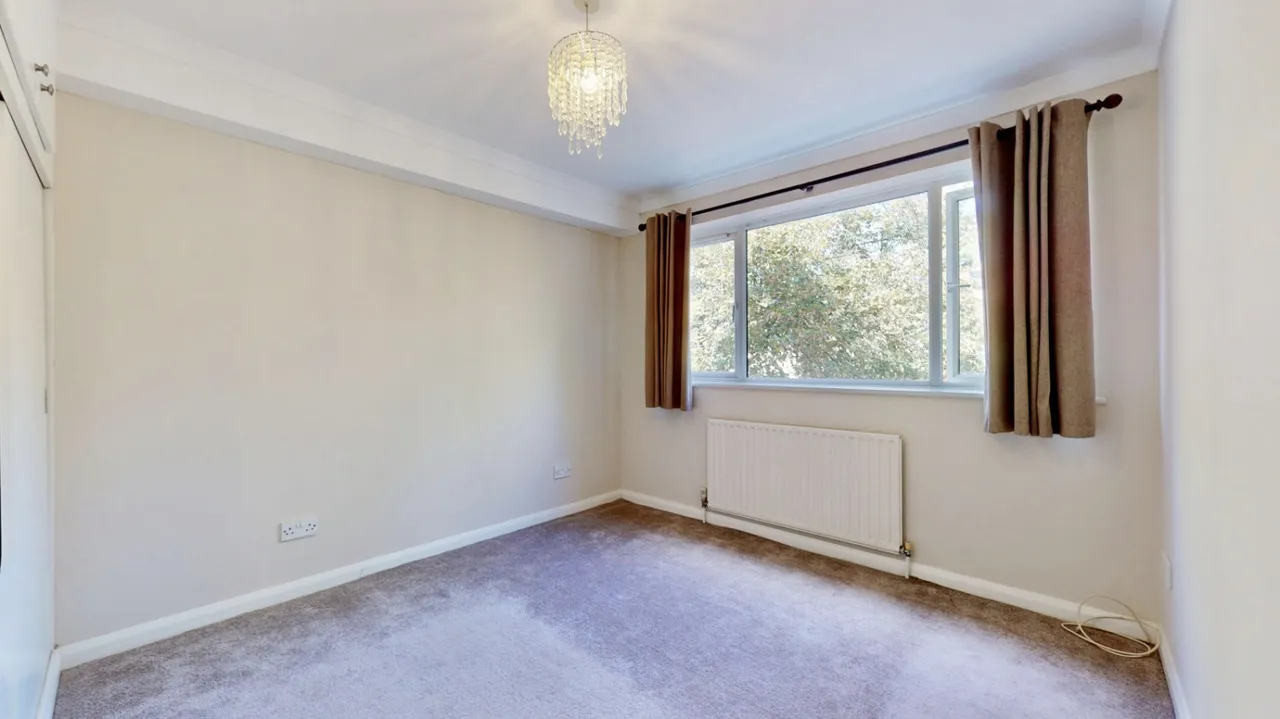 Buckingham Avenue, Perivale, UB6, photo 11