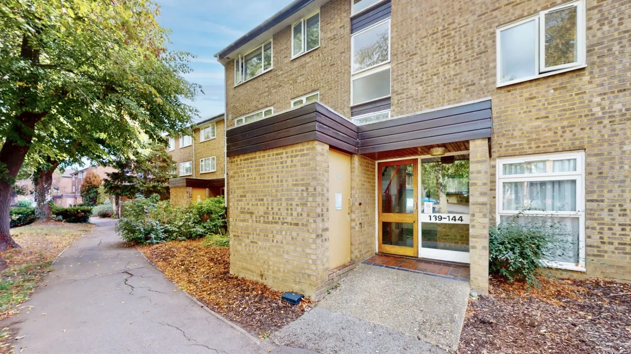 Buckingham Avenue, Perivale, UB6, photo 17