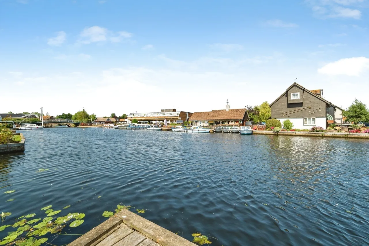 Staitheway Road, Wroxham, Norwich, Norfolk, NR12, photo 2