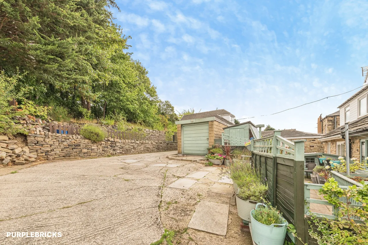 Crackenedge Lane, Dewsbury, WF13, photo 25